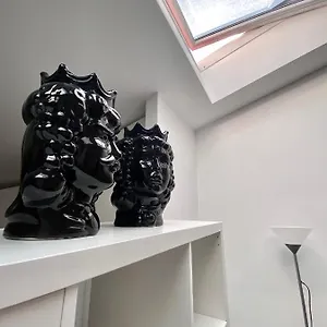 Luminos Quaroni Apartamento
